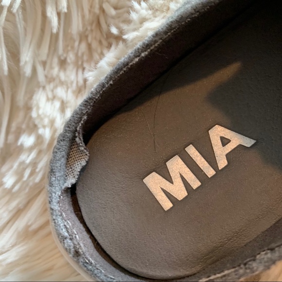 MIA Teri Bow Slides, Twist Detail - Picture 4 of 5